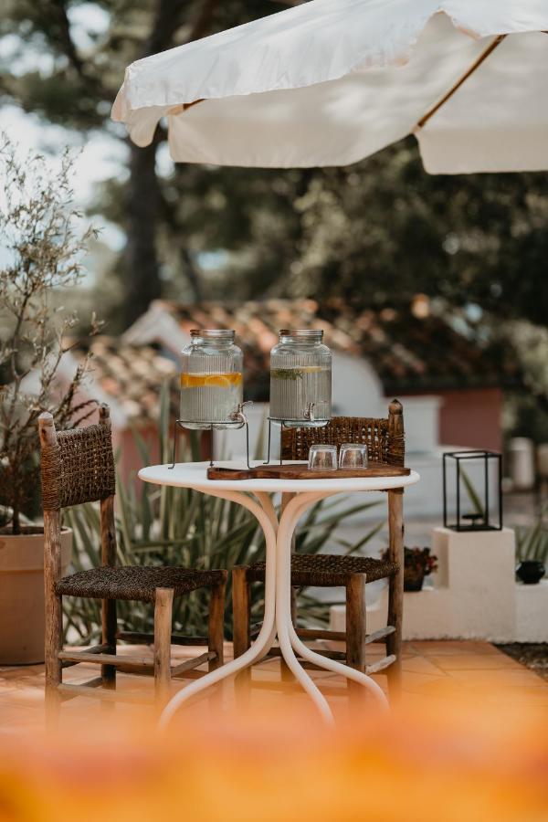 Le Cigalon Acomodação com café da manhã Le Beausset Exterior foto